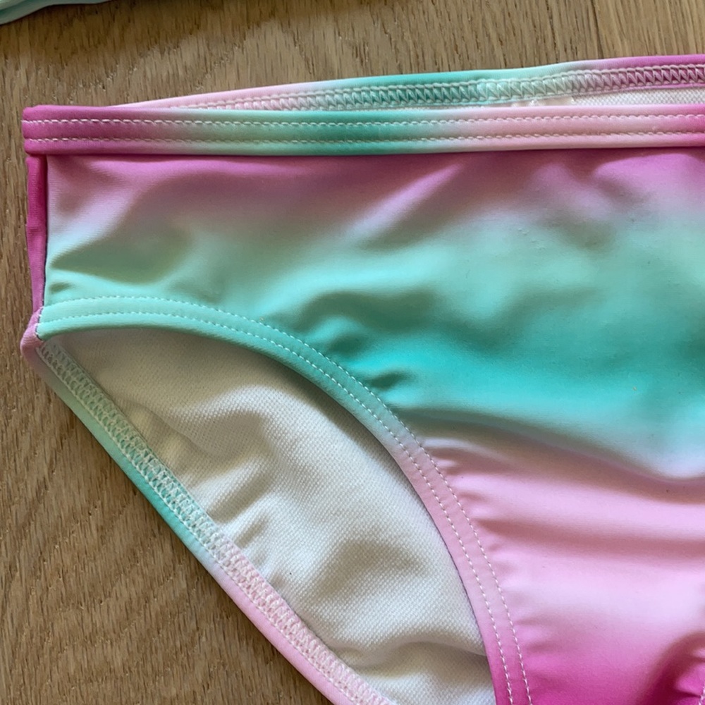 Carter’s 2 piece 4T girls rash guard swimwear - Picture 3 of 4